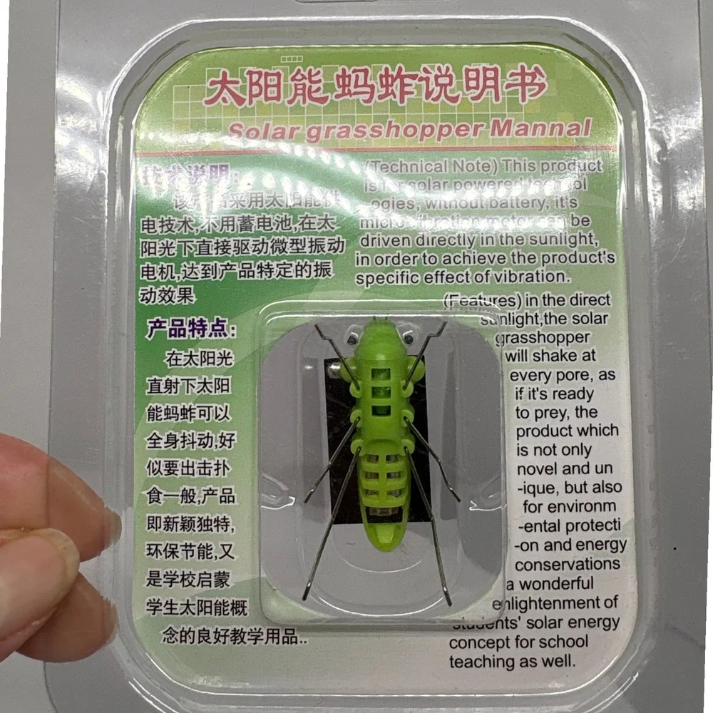 Solar Powered‎ Grasshopper Toy Educational Gadget Bug Novelty Green Science New